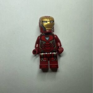 LEGO Marvel Superheroes Iron Man Minifigure Mark 50 Hall Of Armor 76125